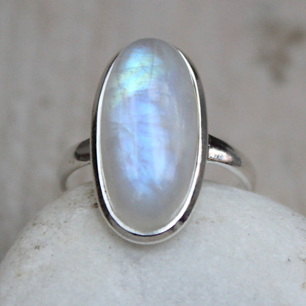 Rainbow Moonstone + 925 Sterling Silver Oval Ring